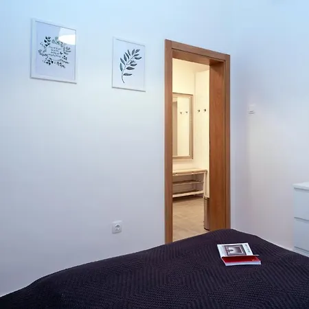 Stylish New With View On New York Palace Apartment Budapest