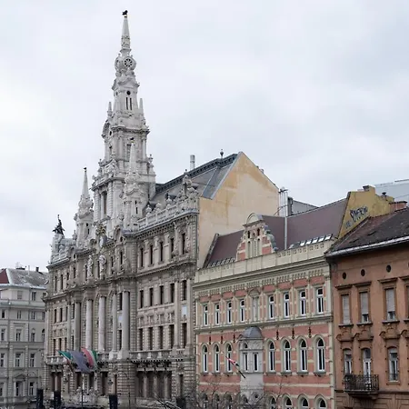 Apartment Stylish New With View On New York Palace Budapest