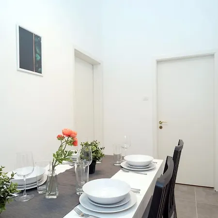 Apartment Stylish New With View On New York Palace